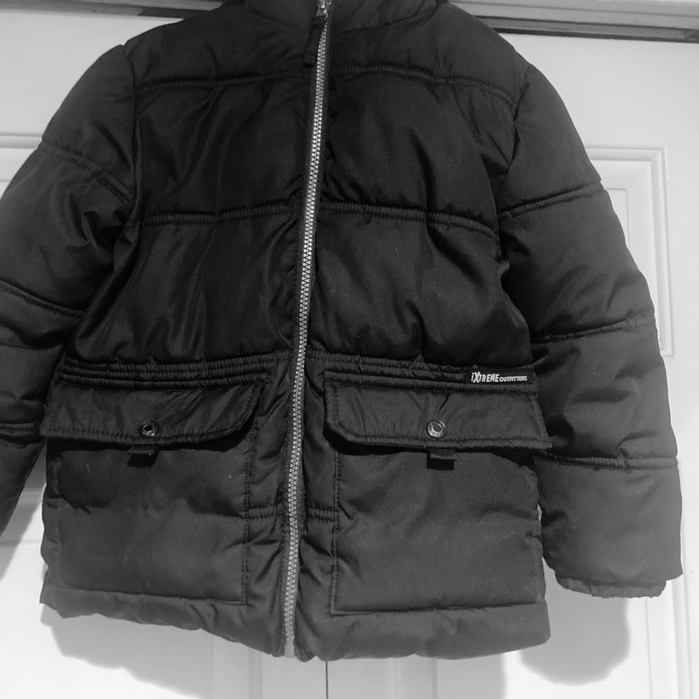 WINTER KID JACKET 
IExtreme, Size 5/6 size,Black Jacket, Hoodie, worn 2 times.